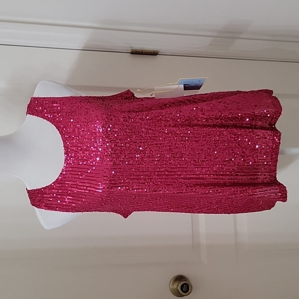CeCe Size L Magenta / Berry Sequin Sleeveless Blouse Split Back Hem NEW w/ Tags
